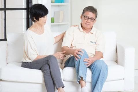 小腿酸胀疼痛？喝水少、久坐的你，千万别忽视这种病