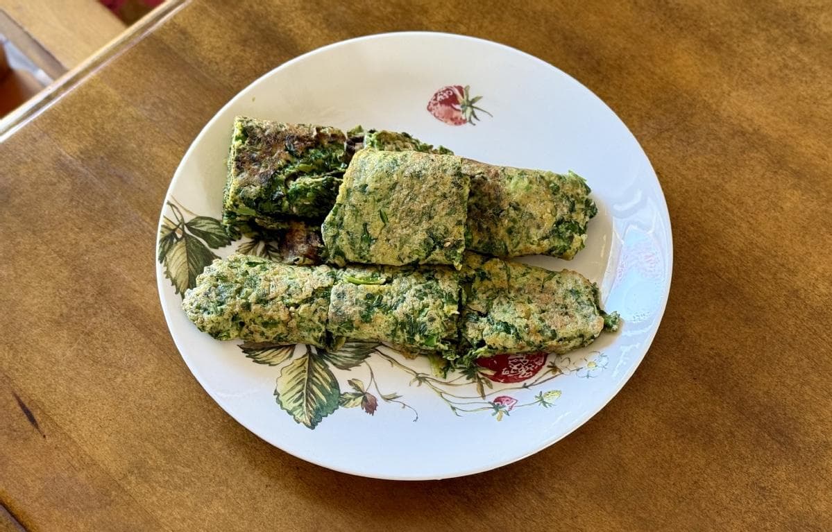 荠菜鸡蛋饼：一口咬住春天