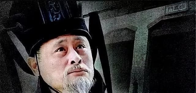 三国乱世里，他是曹操手下顶级谋士，乱世谋臣的忠义悲歌