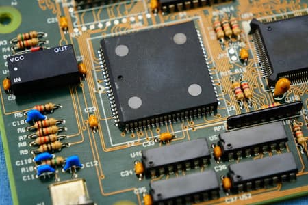 电子元器件焊接与组装技术全解析