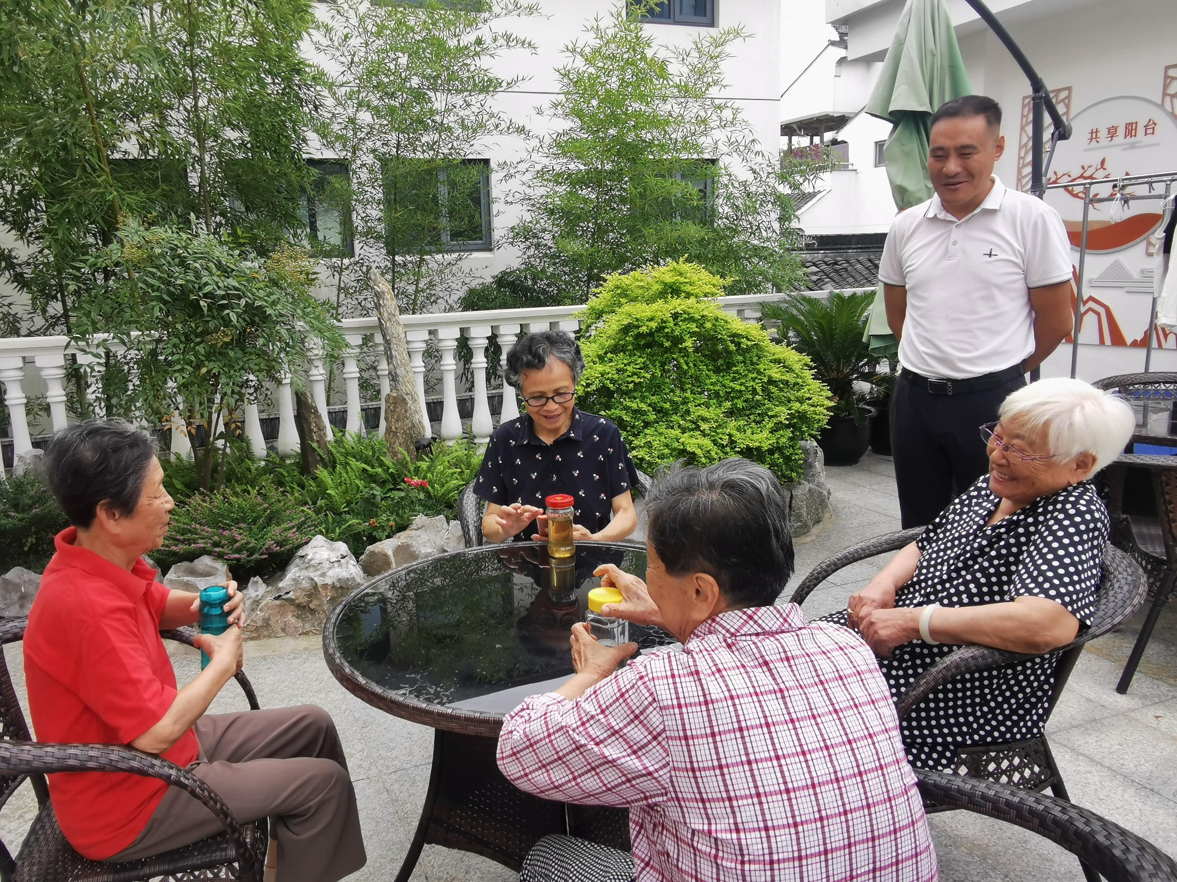 年增千万老人，适老化改造成了设计师的“大单子”