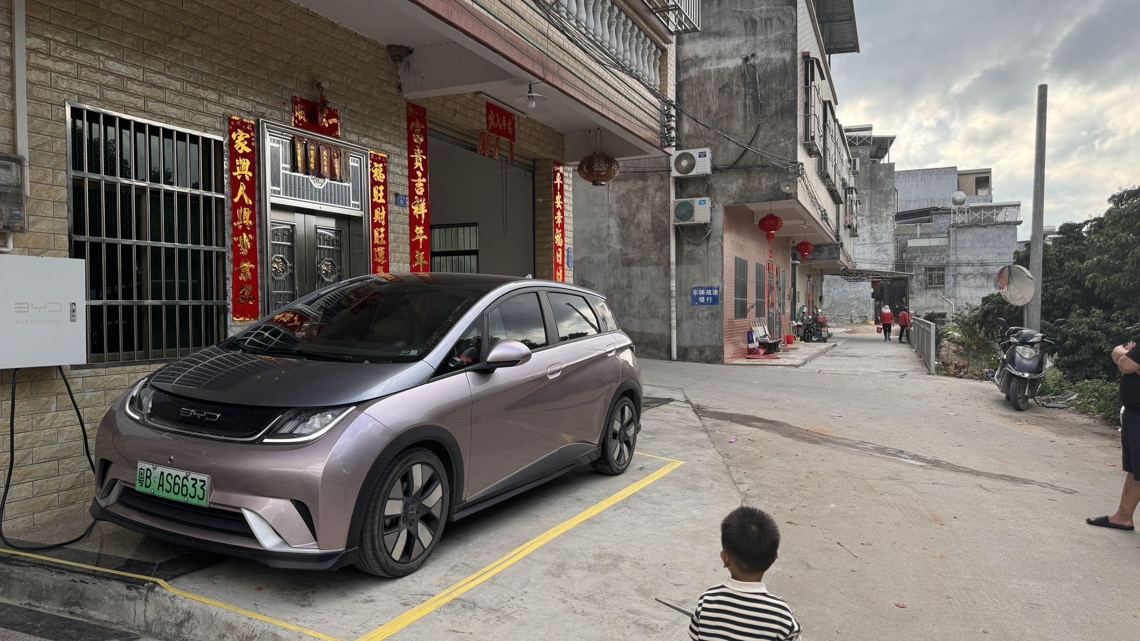 特稿：中国电动车市场快步发展但销量已放缓 潜力仍有待释放