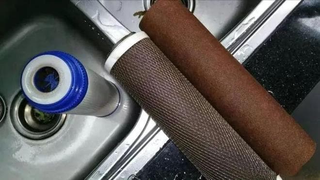 净水器滤芯为何需要定期更换？了解滤芯更换的重要性！