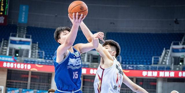 NBA选秀前景存疑：杨瀚森专家评价与评论员观点对比