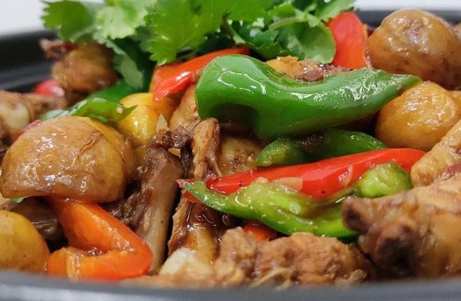 烧鸡肉到底“焯不焯水”，很多人做错了，难怪鸡肉又老又柴