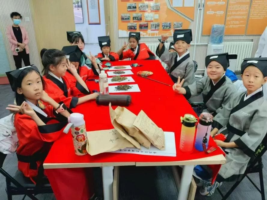 中医体验、亲子运动、手工制作……古城街道助力青少年健康快乐共成长