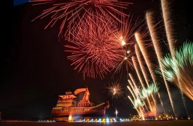 除夕规矩多：1不倒，1不关，1不灭，2做，3吃，辞旧迎新过大年