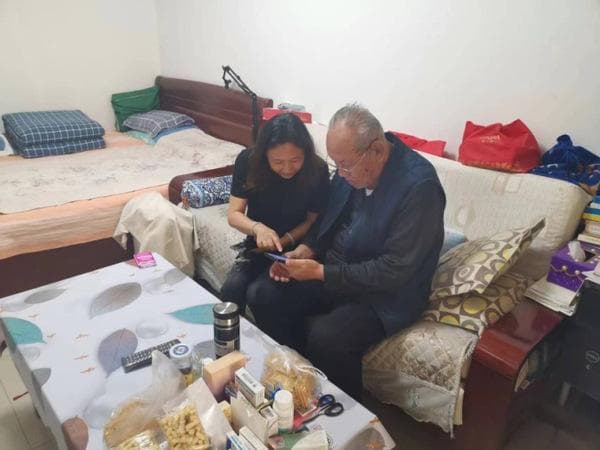 新河街道各社区帮助退役军人进行资格认证 想在前忙在前 贴心服务温暖退役军人
