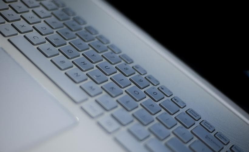 如何找到并使用ThinkPad电脑的一键恢复系统？