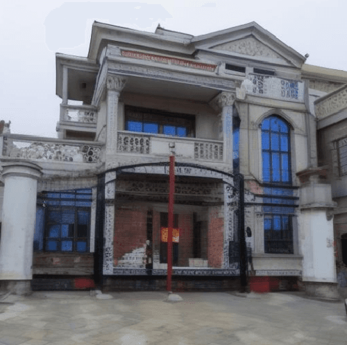 农村建房邻居无理取闹怎么办