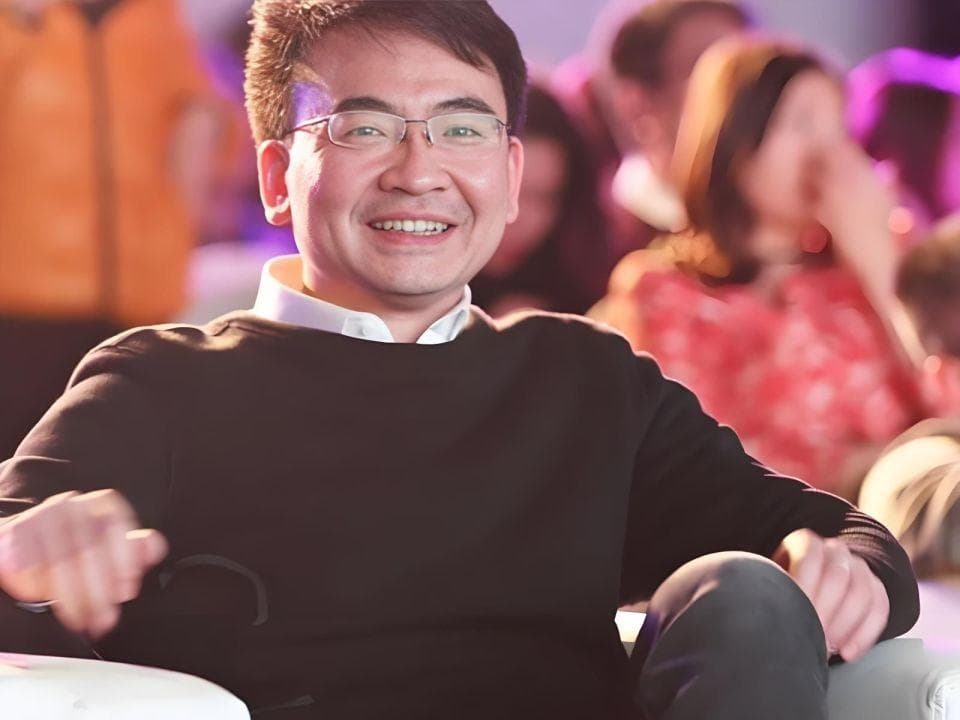 千万粉丝考研名师被指成绩造假，文都紧急回应暂停合作