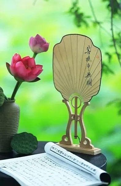 八首婉约诗词，诉尽人间未了情