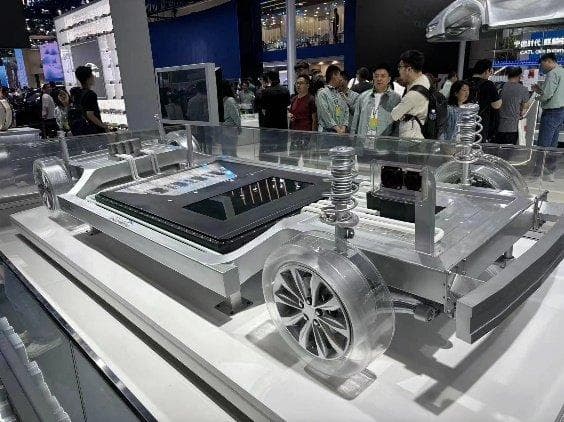 新能源汽车如何平衡安全与环保？专家给出三大建议