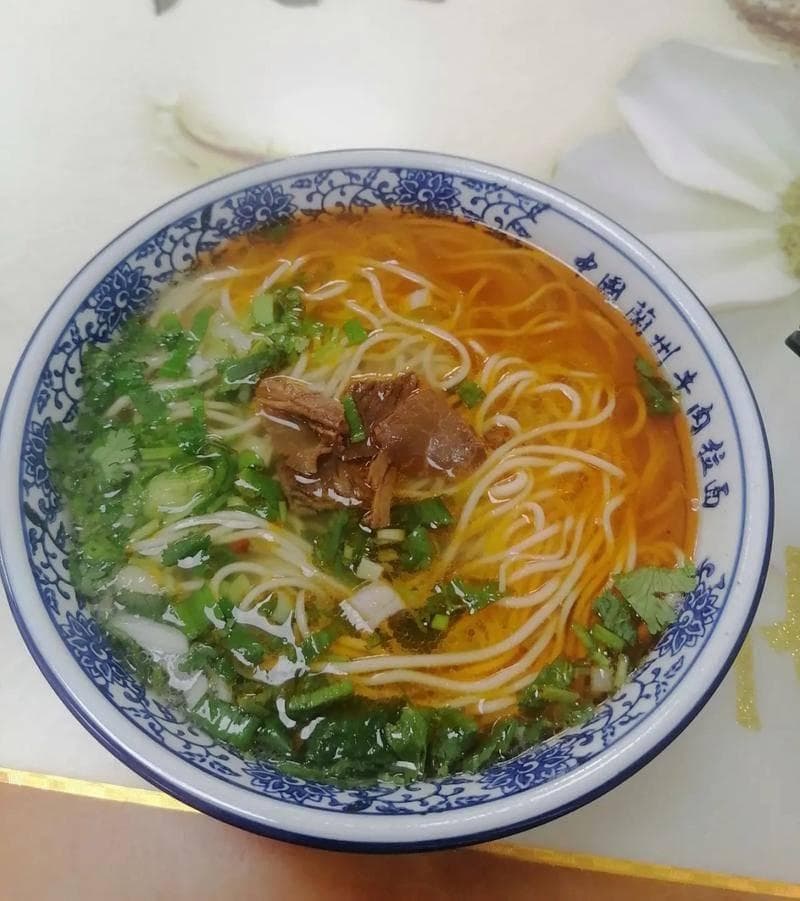 兰州拉面：一碗面的匠心工艺与文化传承