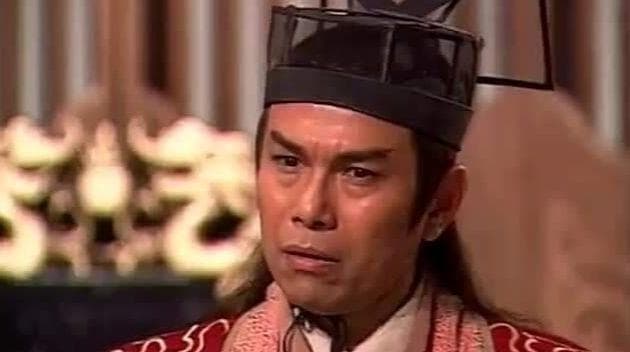 笑傲江湖里，未练辟邪剑法前的岳不群，其武功实力究竟如何