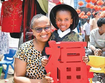 春节申遗成功引发海外华侨华人热烈讨论——  “期待首个非遗版春节更加红火喜庆”