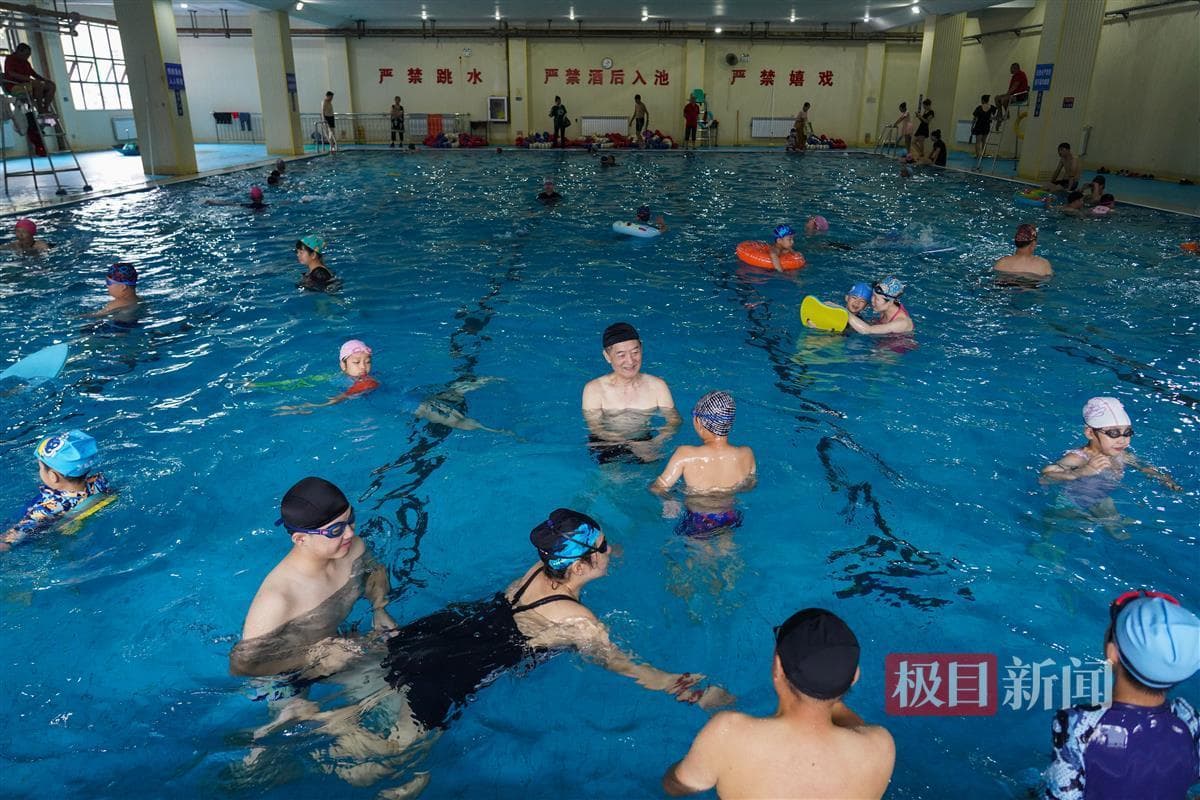 武汉40家游泳馆免费开放，孩子们的夏日玩水天堂