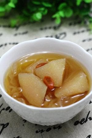 冰糖雪梨银耳汤的功效与食用指南