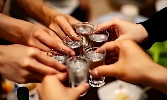 为什么说不抽烟、不喝酒的男人才最“可怕”？原因主要有3点