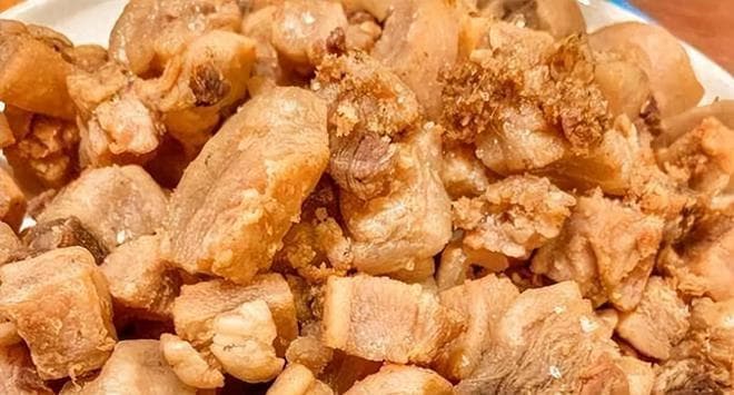 猪油渣到底是吃掉还是倒掉？别再纠结了，弄清楚这些再决定！