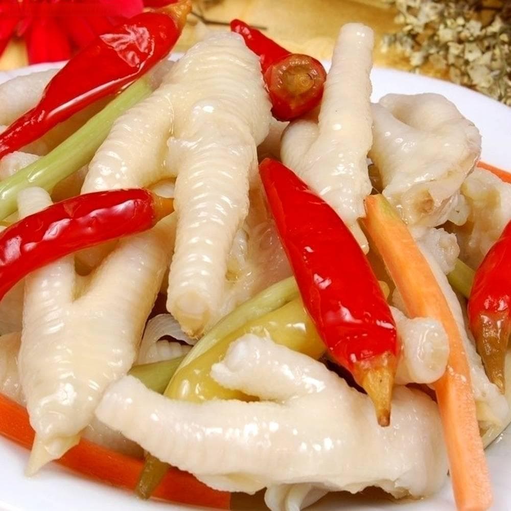 泡椒凤爪：川渝风味中的酸辣传奇