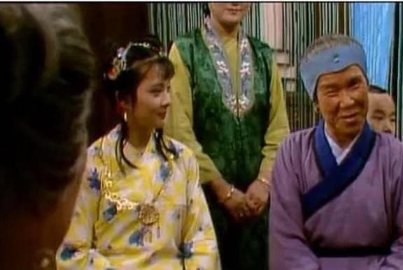 《红楼梦》：刘姥姥的风趣幽默，让人读了泪流满面！