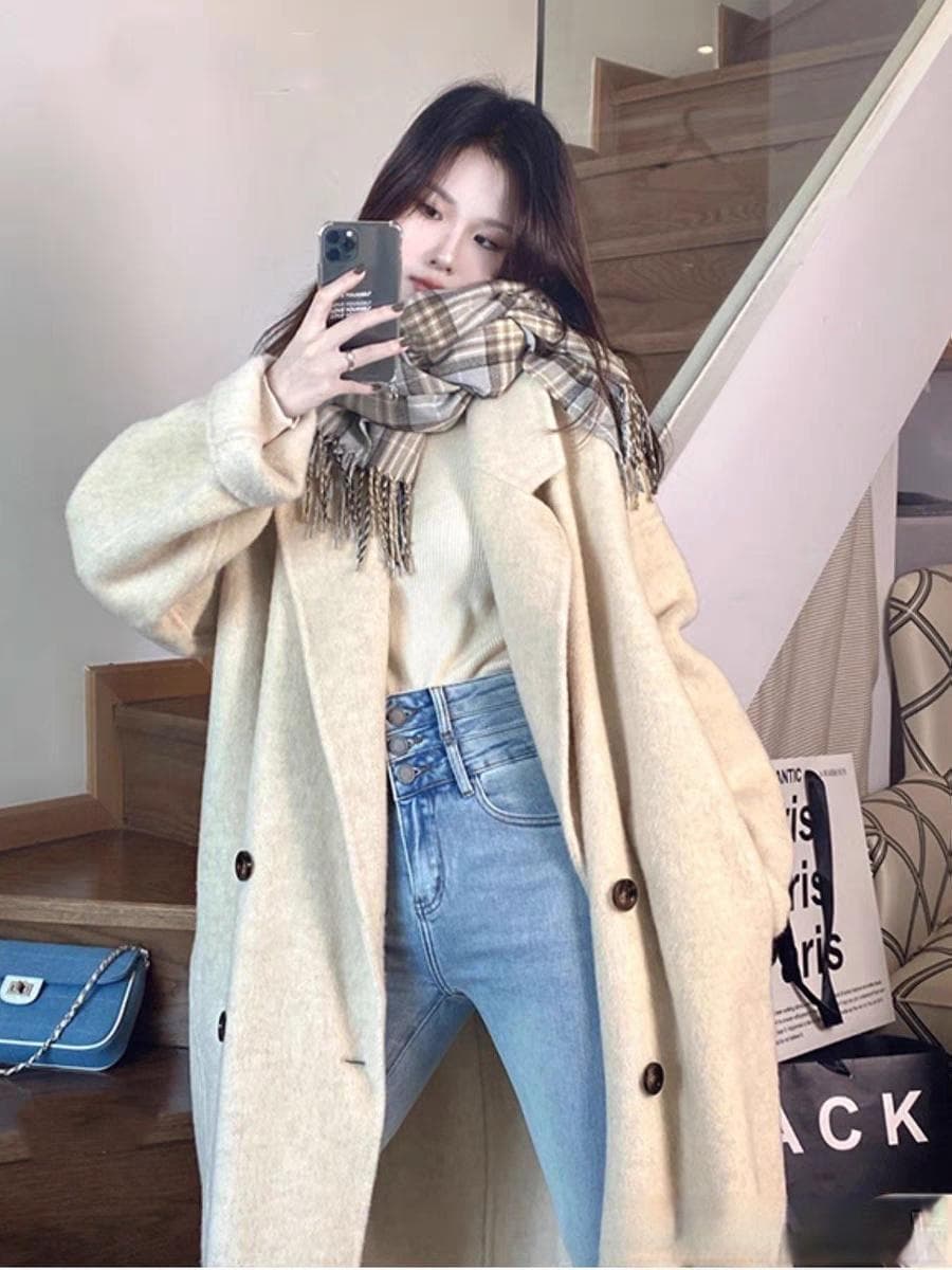 微胖女生秋冬穿搭指南：层次感与优雅并存的时尚秘籍