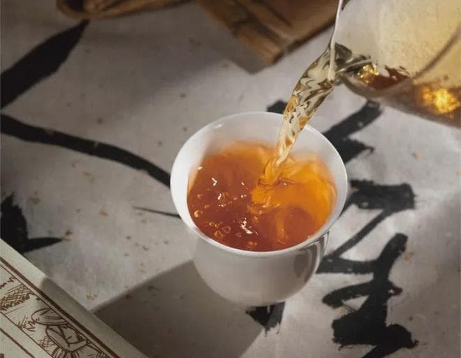 夏天喝茶“冷泡”好还是“热泡”好？看完不再纠结了！