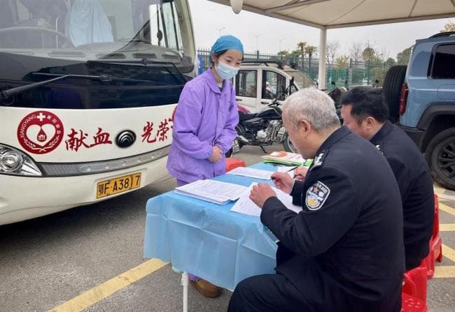 这地40名监狱民警献血1.45万毫升 爱心传递生命希望