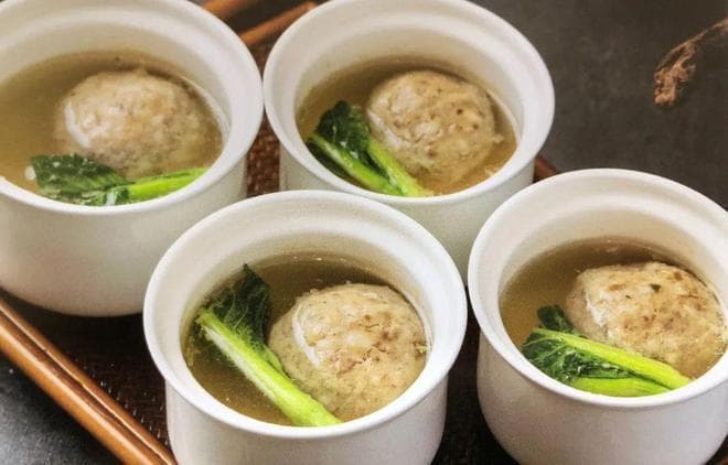 丹阳传统四大名菜：从“一刀不斩狮子头”到“冰糖扒蹄”