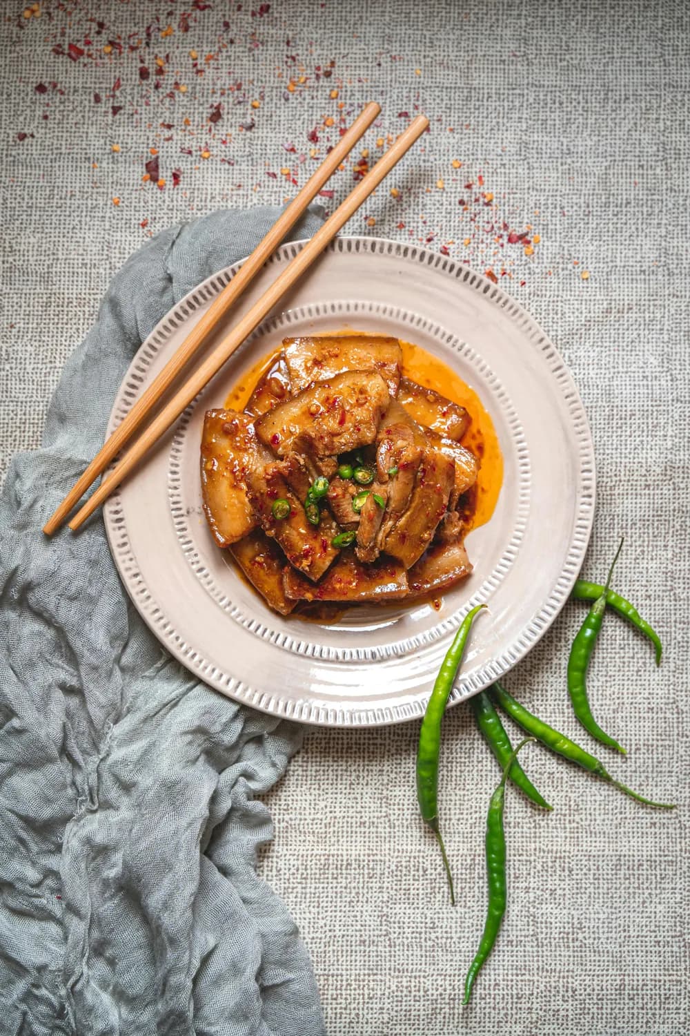 红烧带鱼的正确打开方式：从选购到烹饪的全方位指南