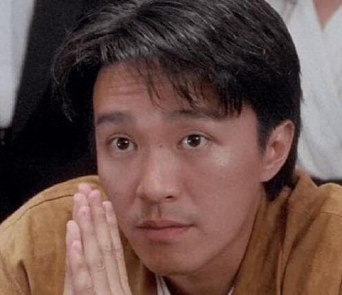 周星驰：从贫民区到喜剧之王，他用努力书写了传奇人生！