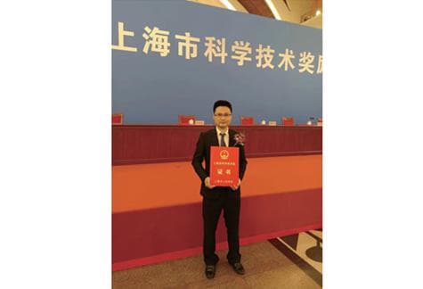 变废为宝，打造“自运行环保厕所”