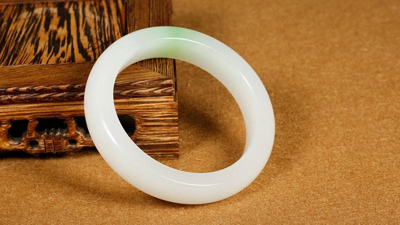 奶奶留下世界上最贵的玉镯，如今就算有人出3000万都不卖！