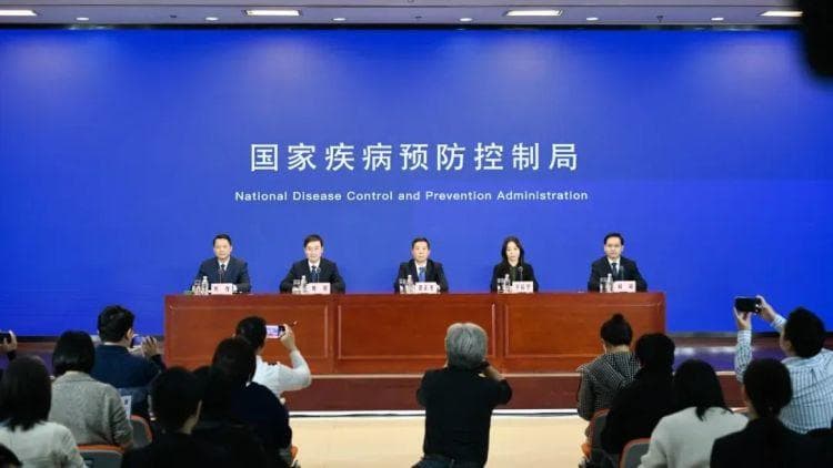 入冬以来，疫情形势如何？元旦春节临近，有哪些防护建议？权威解答来了