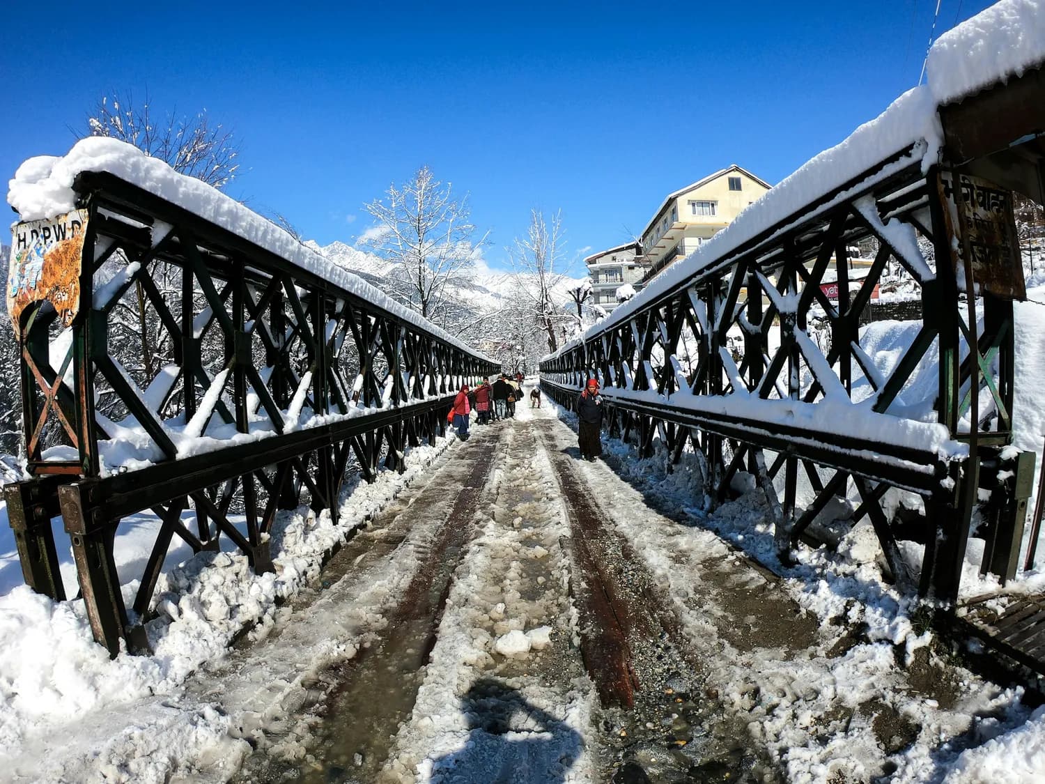 玩转兰州冬季：中山桥赏雪，滑雪泡温泉全攻略