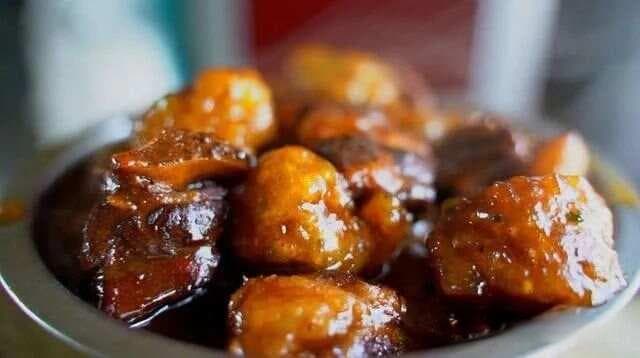 安庆八大名菜：从山粉圆子到清蒸鲥鱼，品味皖江美食文化