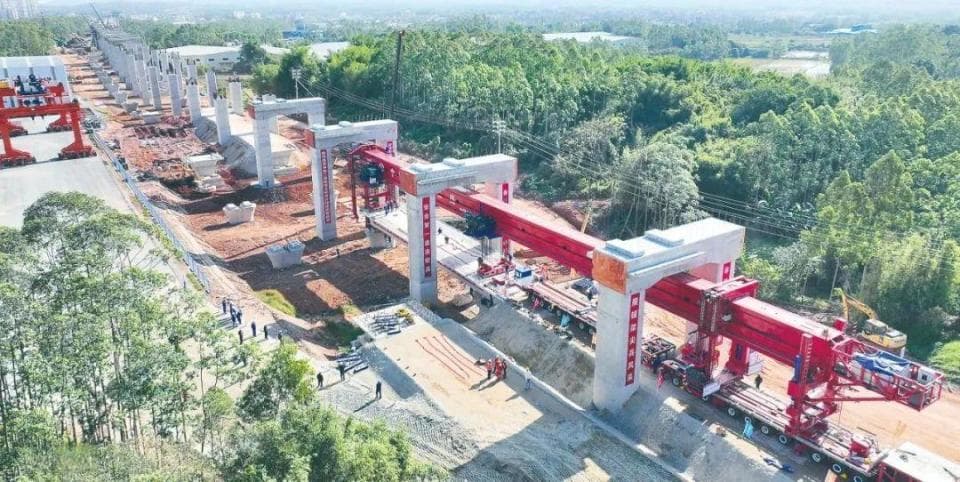 走近大国重器丨搭建高铁有"应龙"
