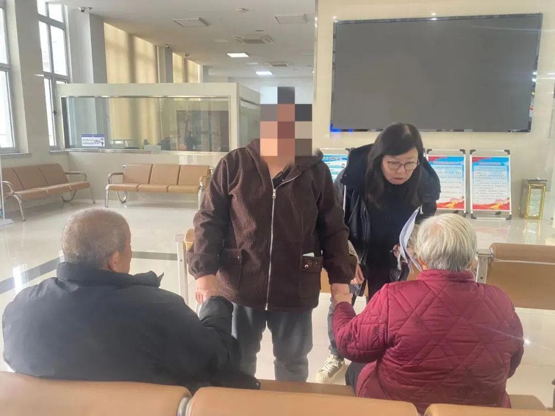 耐心调解化纠纷，弘扬孝道暖人心