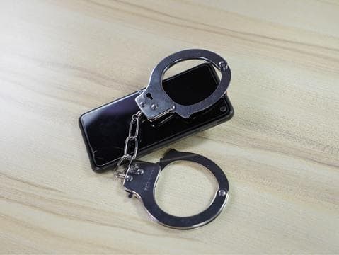 催债上门骚扰家人可以报警吗