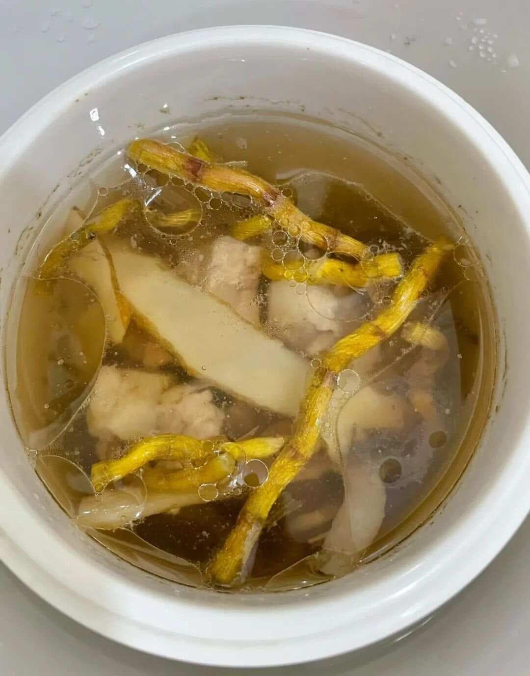 探秘石斛西洋参排骨汤：为何它成为养生佳选？