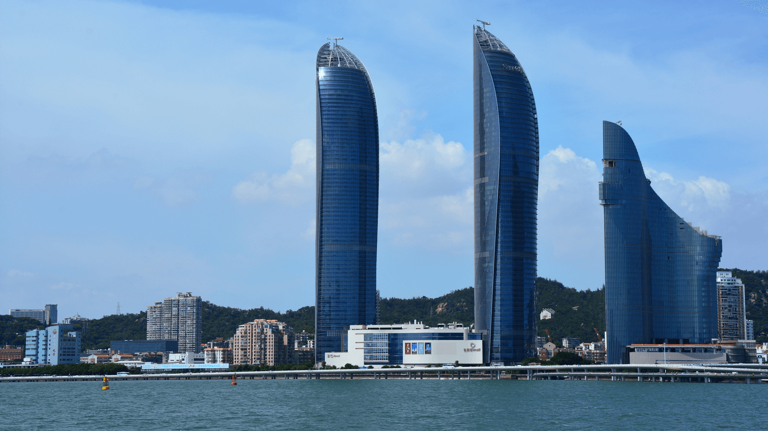 300米高空瞰厦门，双子塔及周边景点全攻略
