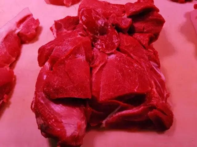 自制家常味香肠：从选肉到成品的完整教程