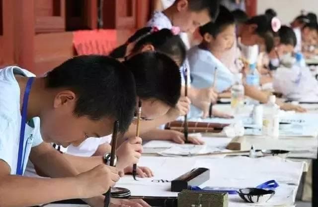 多大的孩子练书法最合适？
