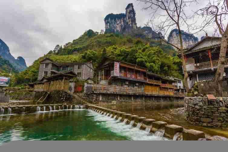 多位老长沙整理出10条最美湖南自驾游线路推荐，秋天湖南省内最美自驾游去哪里好玩