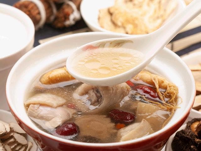 探秘鸡血藤：滋补药膳新风味，餐桌佳肴添活力，健康饮品润心田