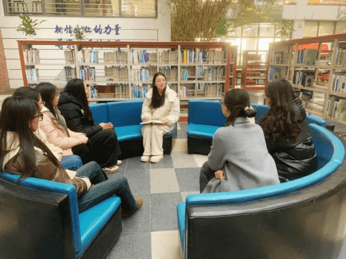 大学生"躺平"现象的 深度洞察与破局之道