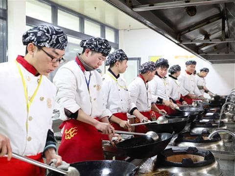 午餐肉可用牛肉代替吗？从口感、风味到营养价值的全面解析