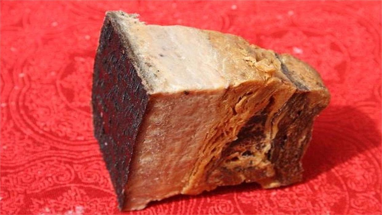 四川雅江臭猪肉：房梁悬挂53年仍可食用的特色美食