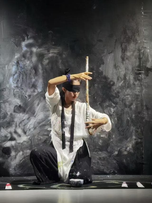 艺术疗愈师孔煦然：在探索中播种
